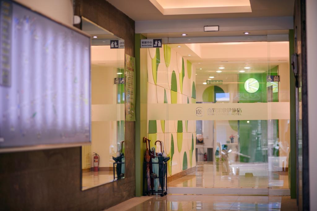 Kiwi-Taichung Station Branch 1 Hotel Exterior foto